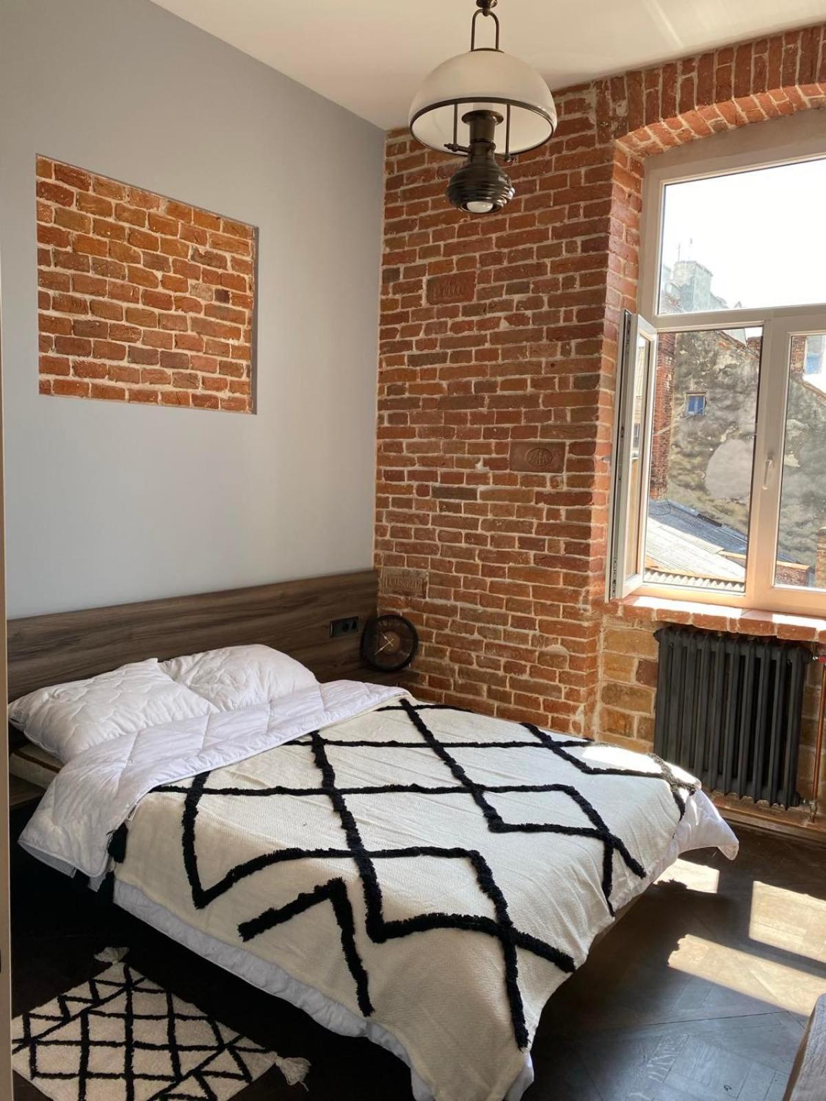 3 Bedrooms Apartment On Nasypna 3 Lwów Zewnętrze zdjęcie